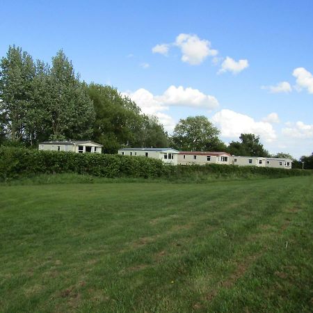 Fenlake Holiday Accommodation Metheringham Екстер'єр фото