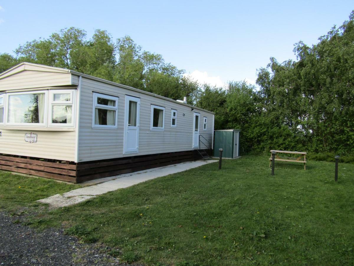 Fenlake Holiday Accommodation Metheringham Екстер'єр фото