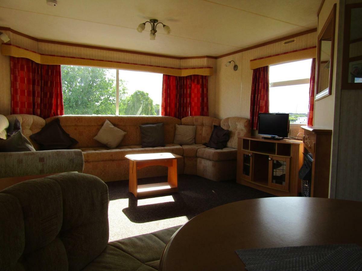 Fenlake Holiday Accommodation Metheringham Екстер'єр фото