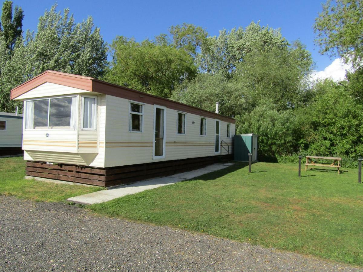 Fenlake Holiday Accommodation Metheringham Екстер'єр фото