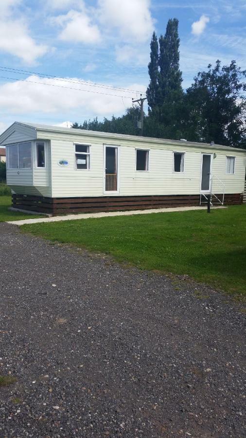 Fenlake Holiday Accommodation Metheringham Екстер'єр фото