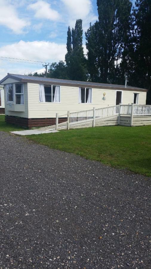 Fenlake Holiday Accommodation Metheringham Екстер'єр фото